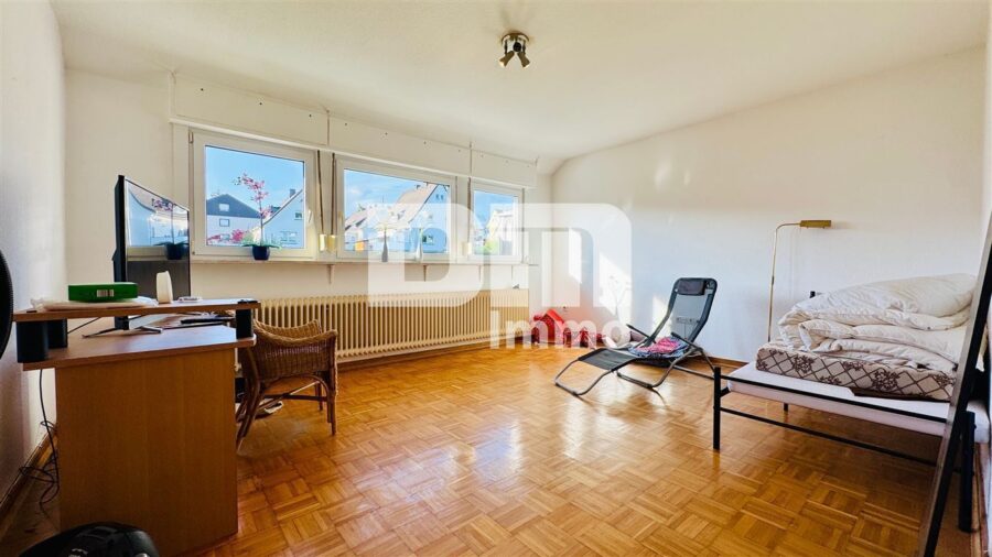 Solides Ein- bis Zweifamilienhaus mit Wintergarten + und Wintergarten als solide Kapitalanlage - OG / DG WE2  Wohn / Esszimmer
